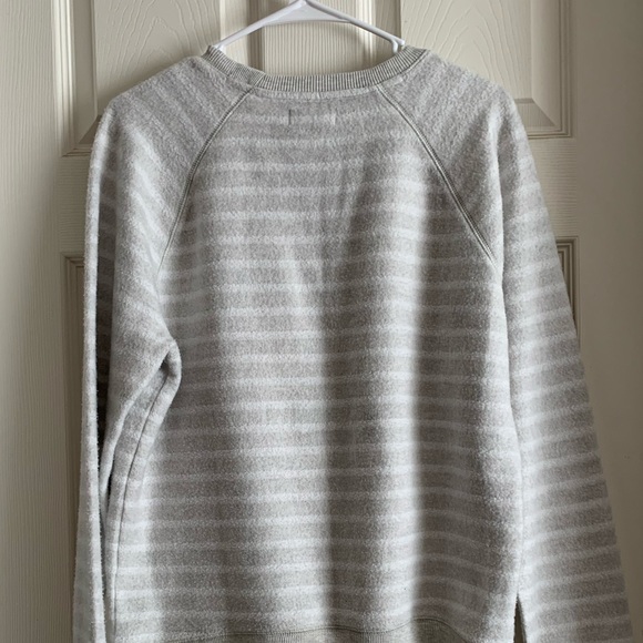 Lucky Brand White Gray Stripes Top Size Large - Picture 11 of 16